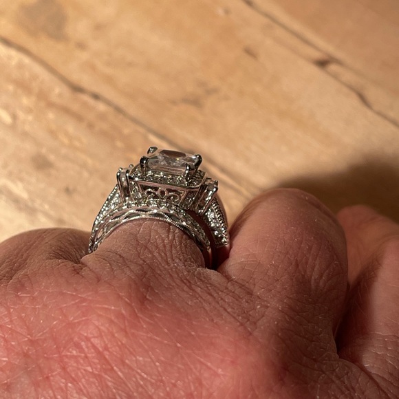 Diamonelle ring - Picture 6 of 9